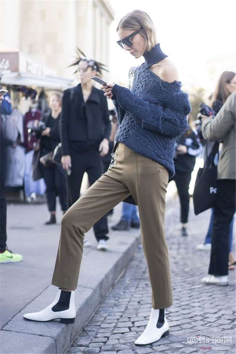 用一件毛衣輕松搞定春季時(shí)髦搭配