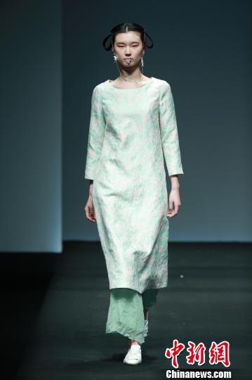 倡導快樂慢生活的“生活在左”秀首次亮相中國國際時裝周