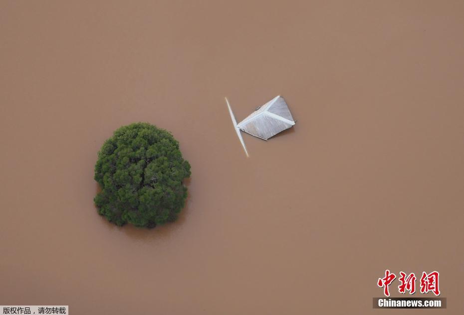 颶風持續襲擊澳大利亞 城市被淹如孤島