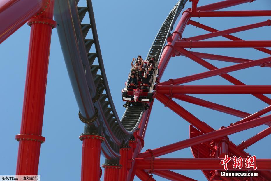西班牙法拉利樂園啟幕 這樣的過山車你敢挑戰嗎？