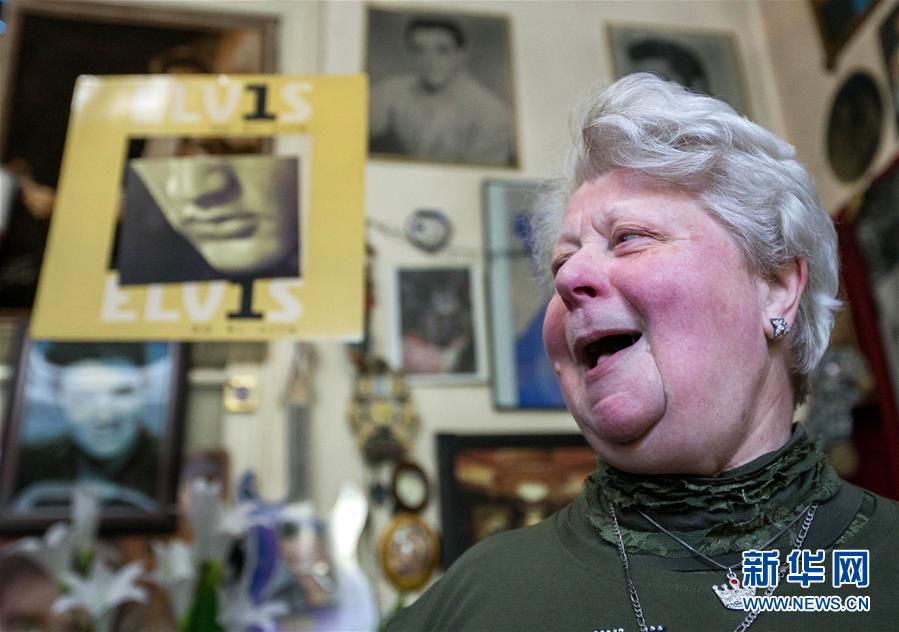 “貓王”鐵桿粉絲 藏品已超過(guò)1萬(wàn)件