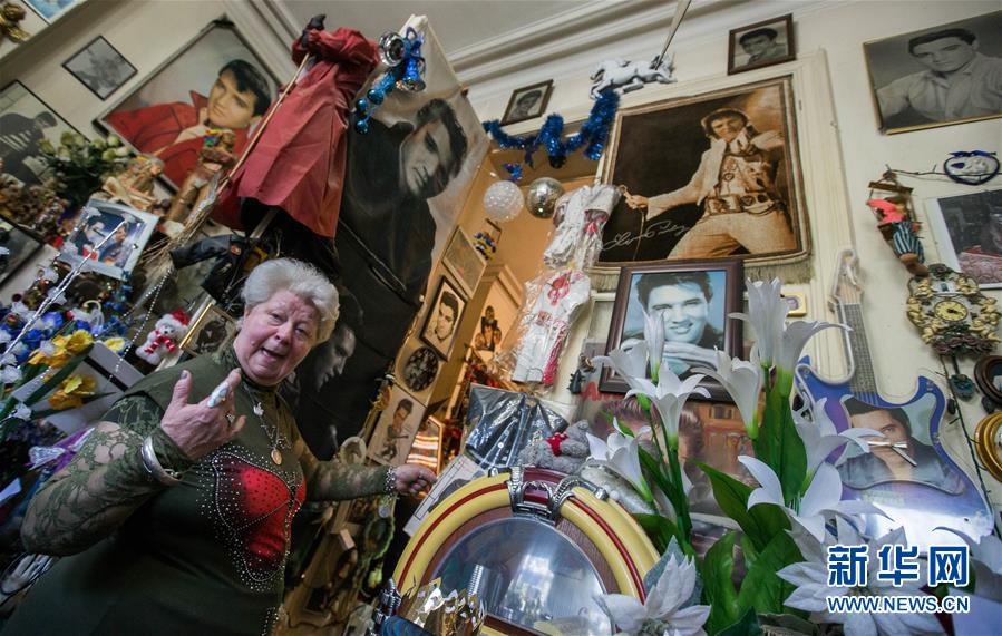 “貓王”鐵桿粉絲 藏品已超過1萬件