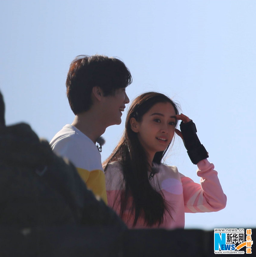 路人拍攝Angelababy跑男路透照 網(wǎng)友留言高糊也可愛