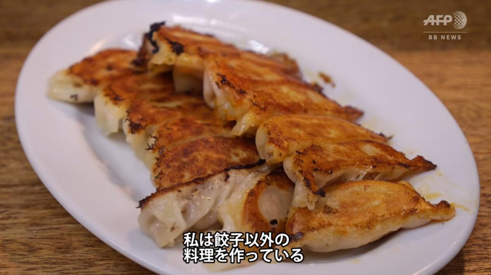 82歲奶奶蹦迪打碟 70歲開始學(xué)習(xí)打碟實現(xiàn)童年夢想