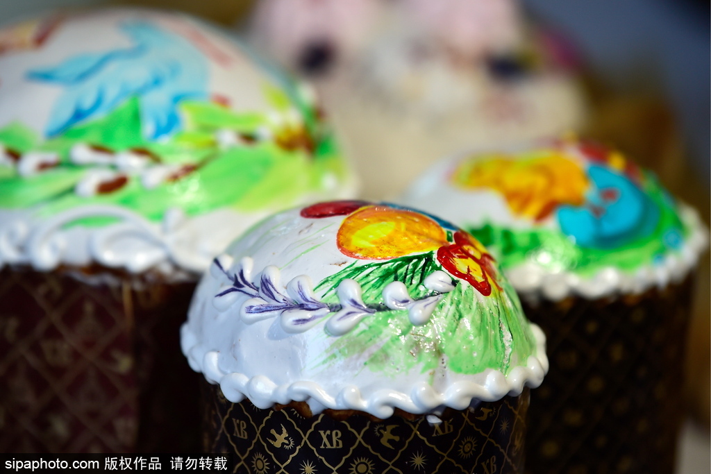 俄羅斯復活節蛋糕制作過程 香甜美味擋不住