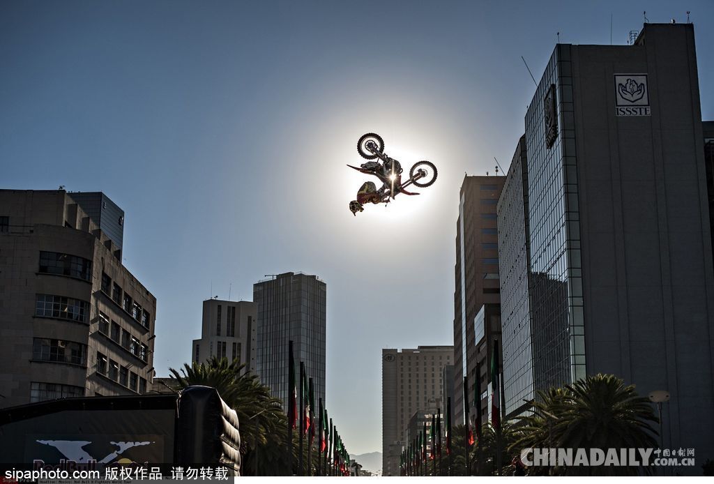 原來可以這么玩！盤點全球各地運動牛人挑戰極限的高能瞬間
