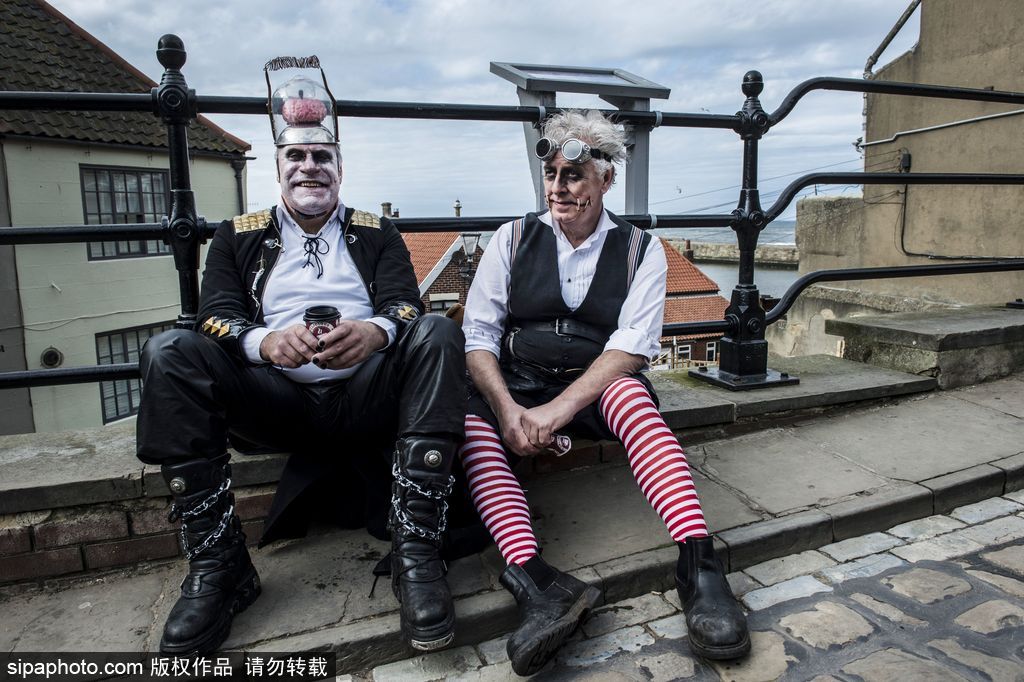 走進吸血鬼的故鄉惠特比 感受神秘黑暗哥特周