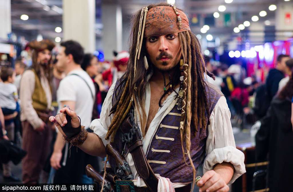 2017意大利都靈國際漫展 動(dòng)漫迷cosplay互動(dòng)趣味十足