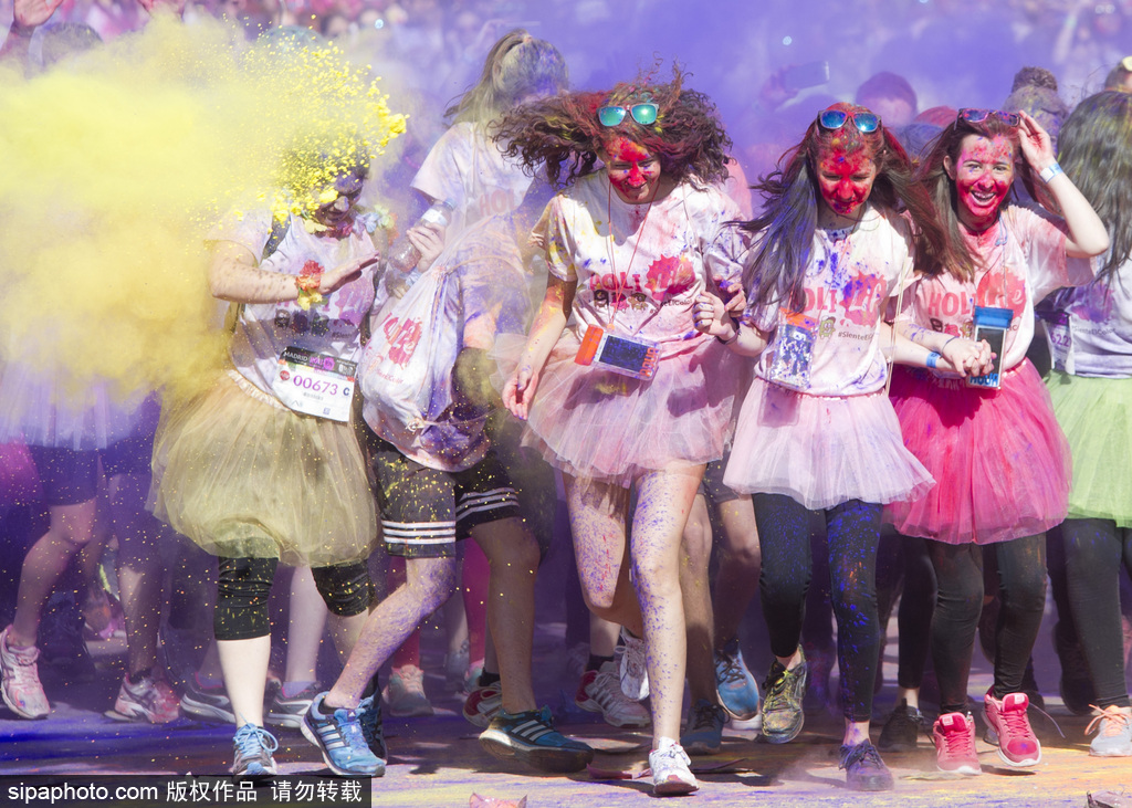 五彩青春奔跑不止 2017馬德里胡里節彩虹跑繽紛開跑