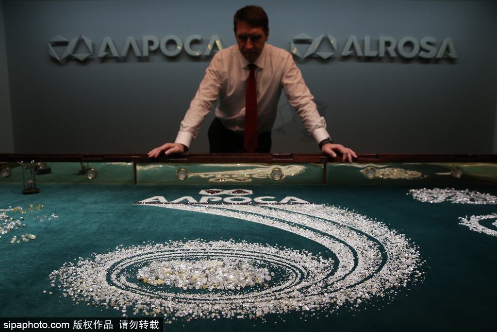 炫酷上天！俄羅斯鉆石分揀中心 超多美鉆大匯聚