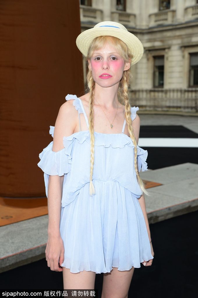 誰說雙麻花辮是村姑？！只是你打開方式不對