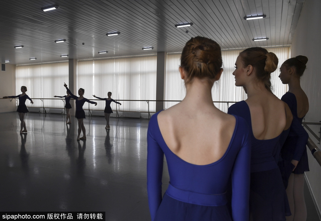 挑戰(zhàn)完美：幕后記錄俄羅斯芭蕾學(xué)校生活