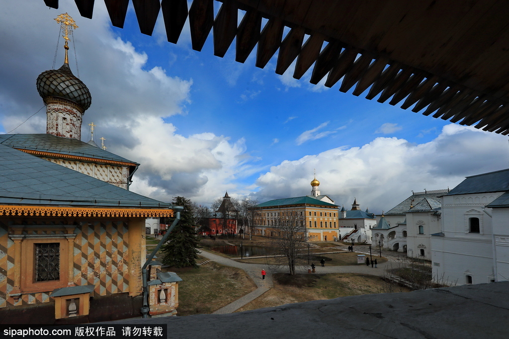 探訪俄羅斯最有價(jià)值的古建筑遺跡：羅斯托夫克里姆林宮