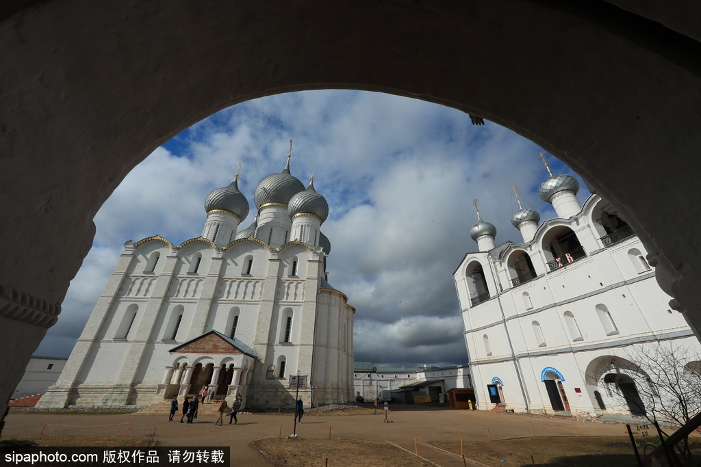 探訪俄羅斯最有價(jià)值的古建筑遺跡：羅斯托夫克里姆林宮