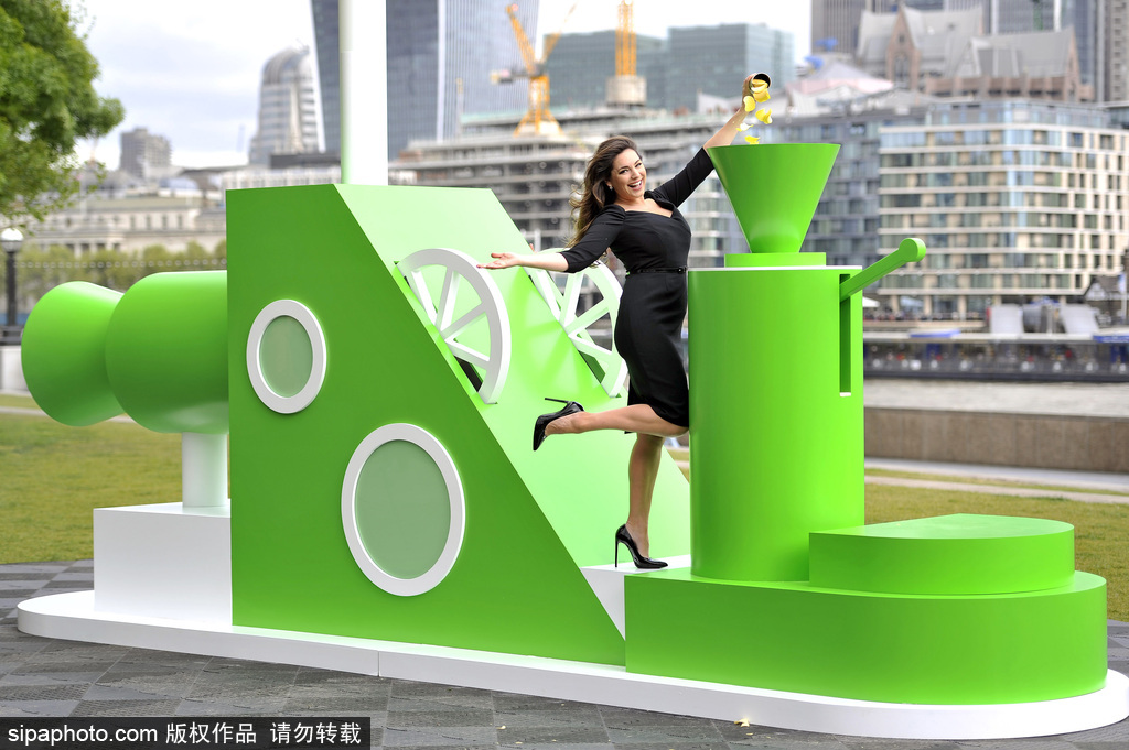 神奇！英國現巨型薯片機 可將薯片轉化成“味道云”