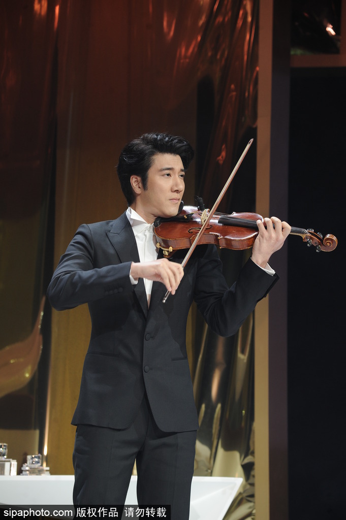 王力宏欲嘗試做導(dǎo)演 現(xiàn)場感恩愛人的支持