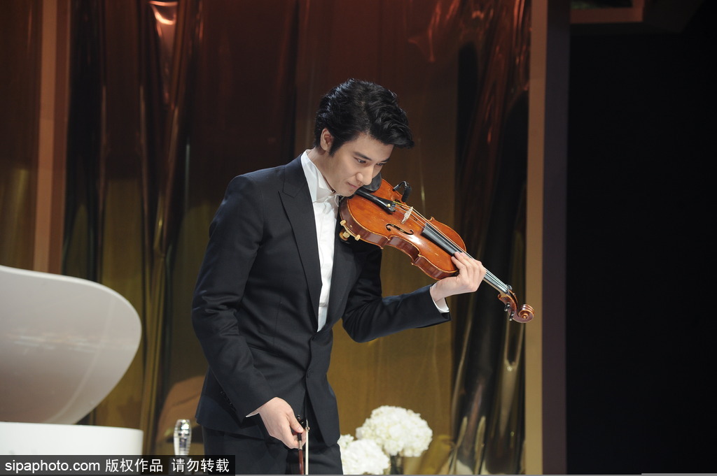 王力宏欲嘗試做導演 現(xiàn)場感恩愛人的支持