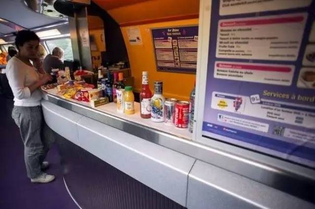 厭倦了國內(nèi)高鐵餐?來看看“別人家的盒飯”長啥樣