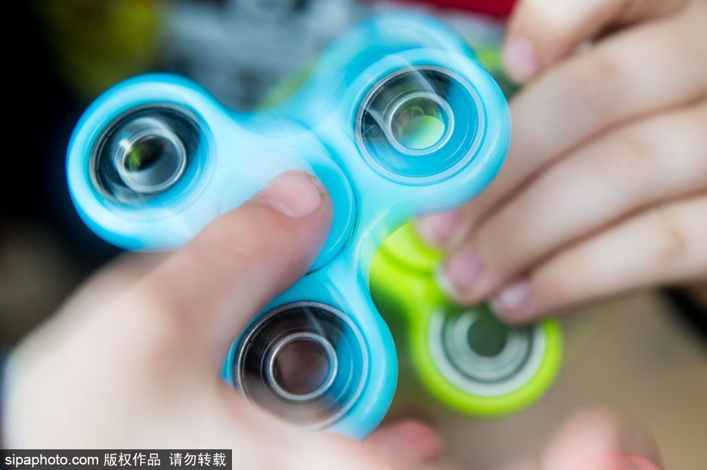 英國指尖陀螺風(fēng)靡全球