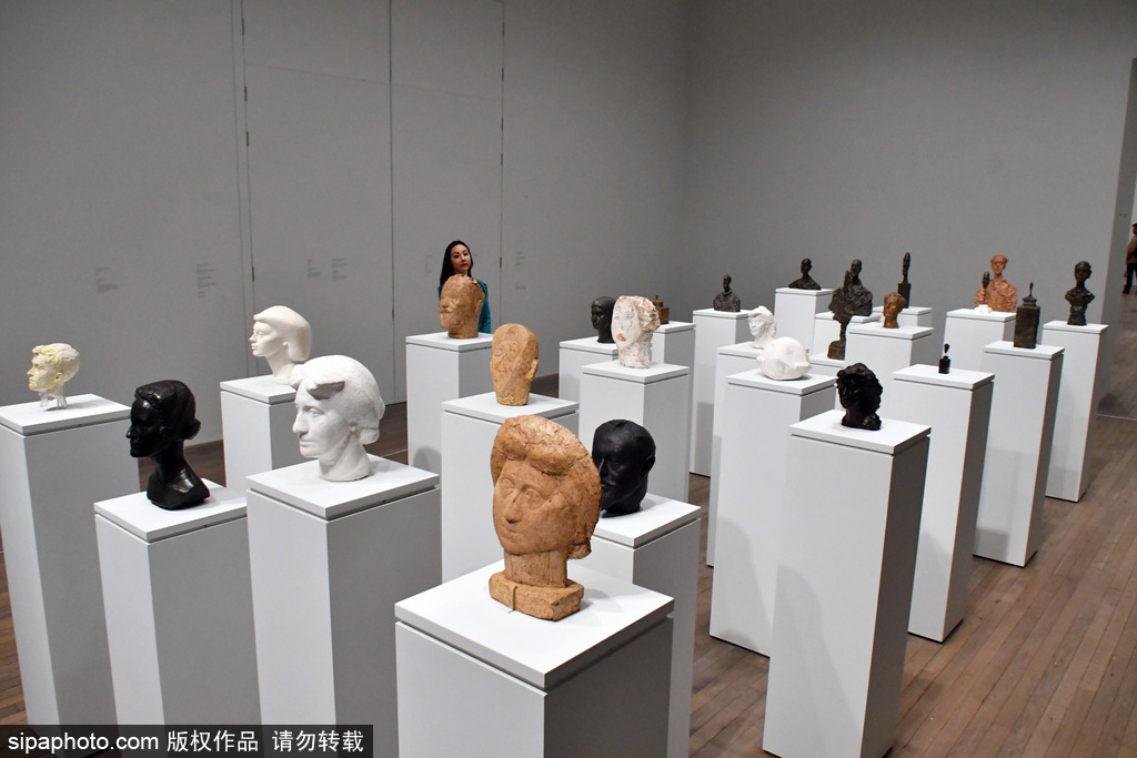 這藝術作品你能看懂？走近瑞士超存在主義雕塑大師賈科梅蒂藝術展