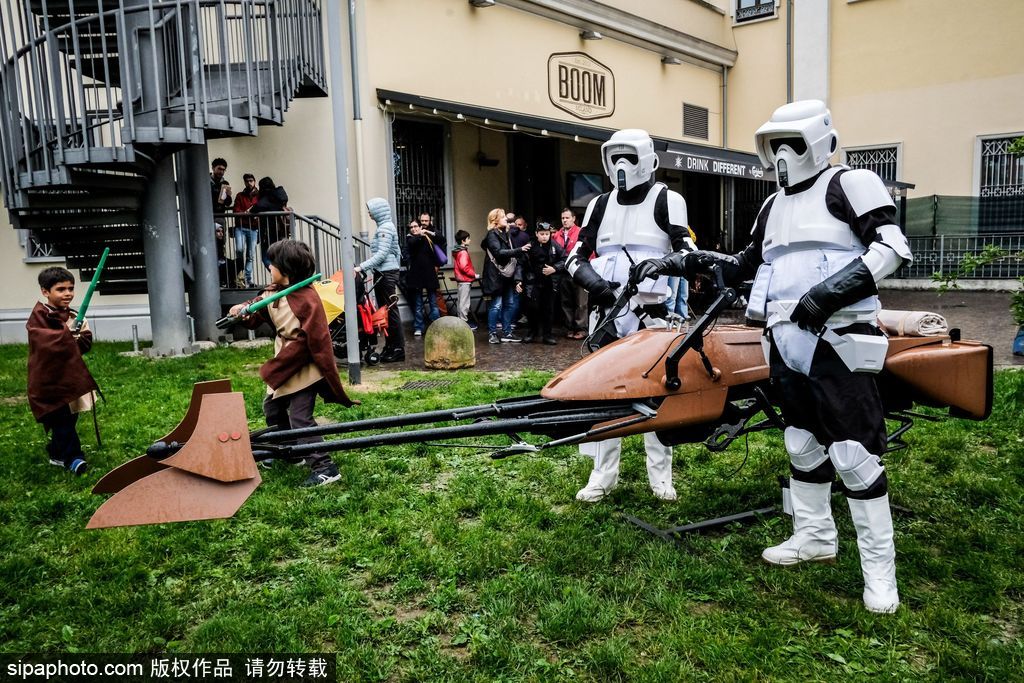 星戰40周年 意大利米蘭舉行“星球大戰日”coser云集