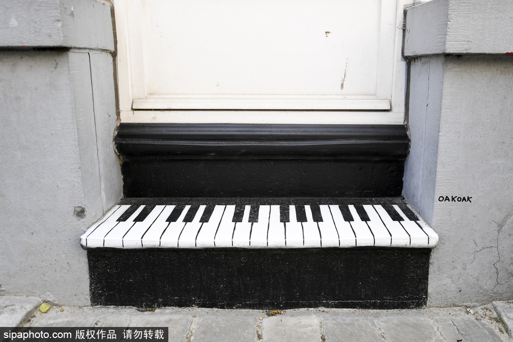 幽默創(chuàng)意占領(lǐng)布魯塞爾街頭 藝術(shù)家3D街頭藝術(shù)繪畫(huà)作品