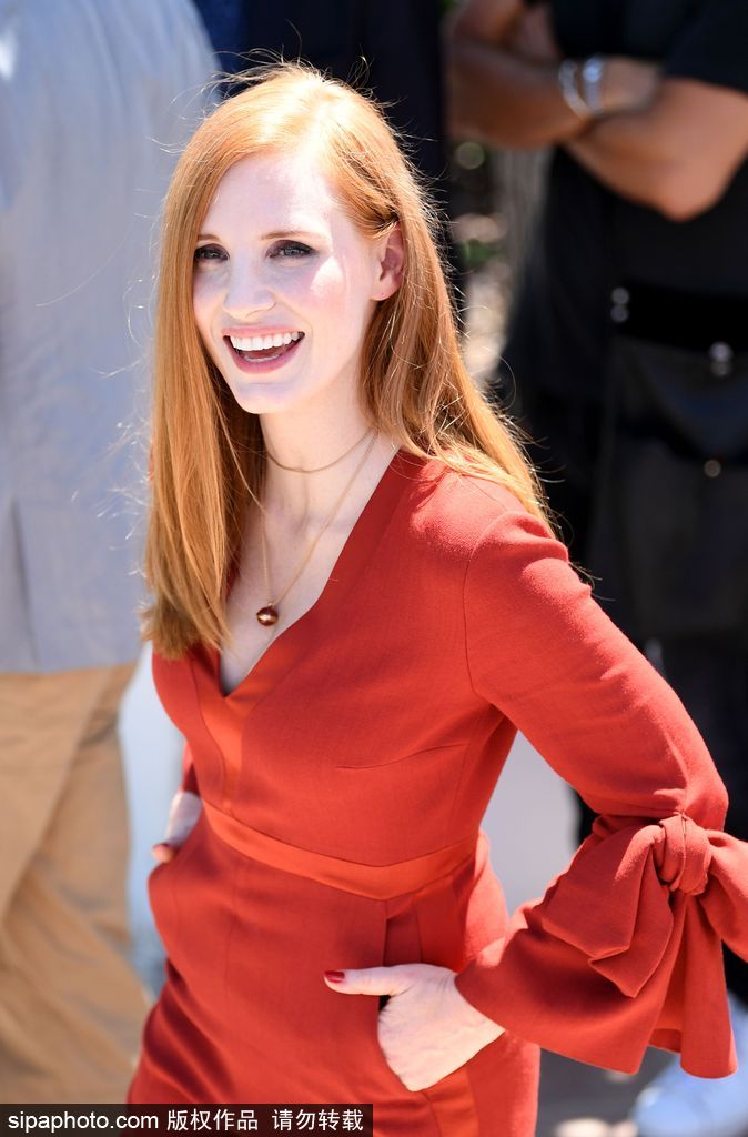 70屆戛納：笑的那個甜吶！被杰西卡·查斯坦的笑顏迷倒