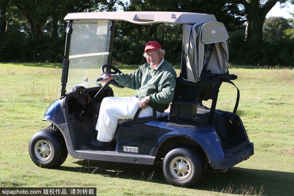 老當益壯！ 英國94歲最高齡高爾夫球手仍然活躍在球場