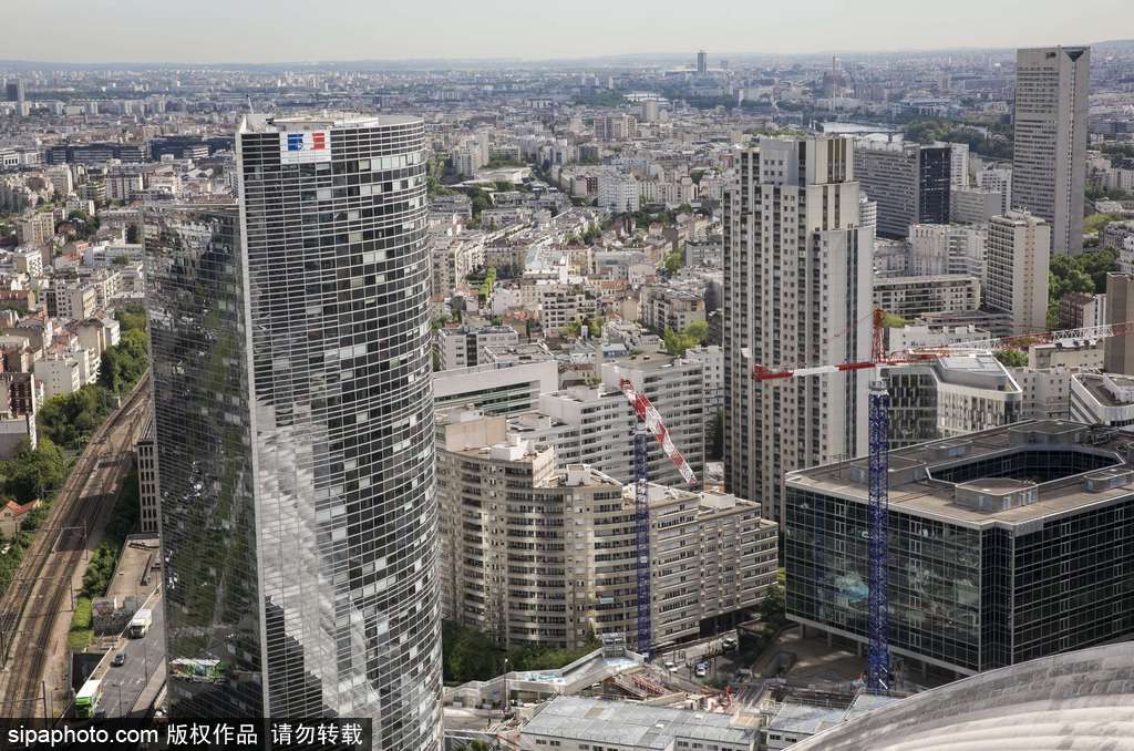 法國：凱旋門視角下的巴黎城市風光