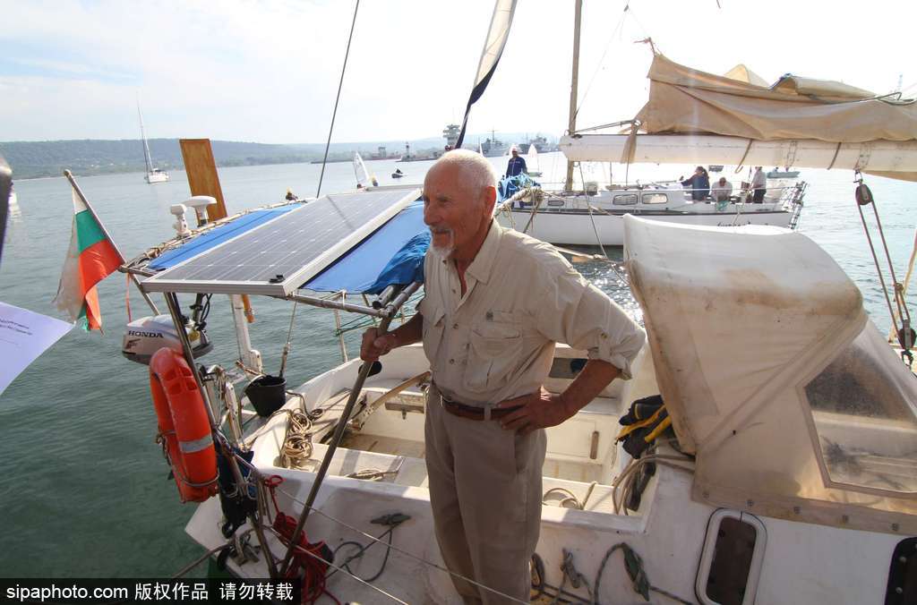 別再拿年齡當借口 八旬老人獨自完成環球航行像“英雄”一樣歸來