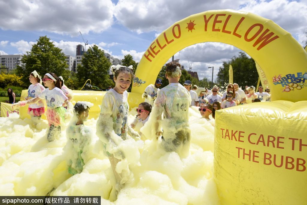 地球上最開心的五公里！英國泡泡跑歡樂來襲嗨翻天