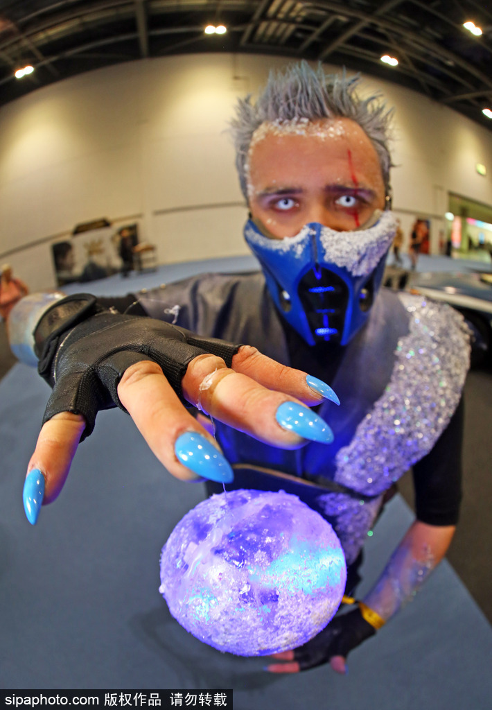 2017倫敦動(dòng)漫展開幕 各路coser大顯神通