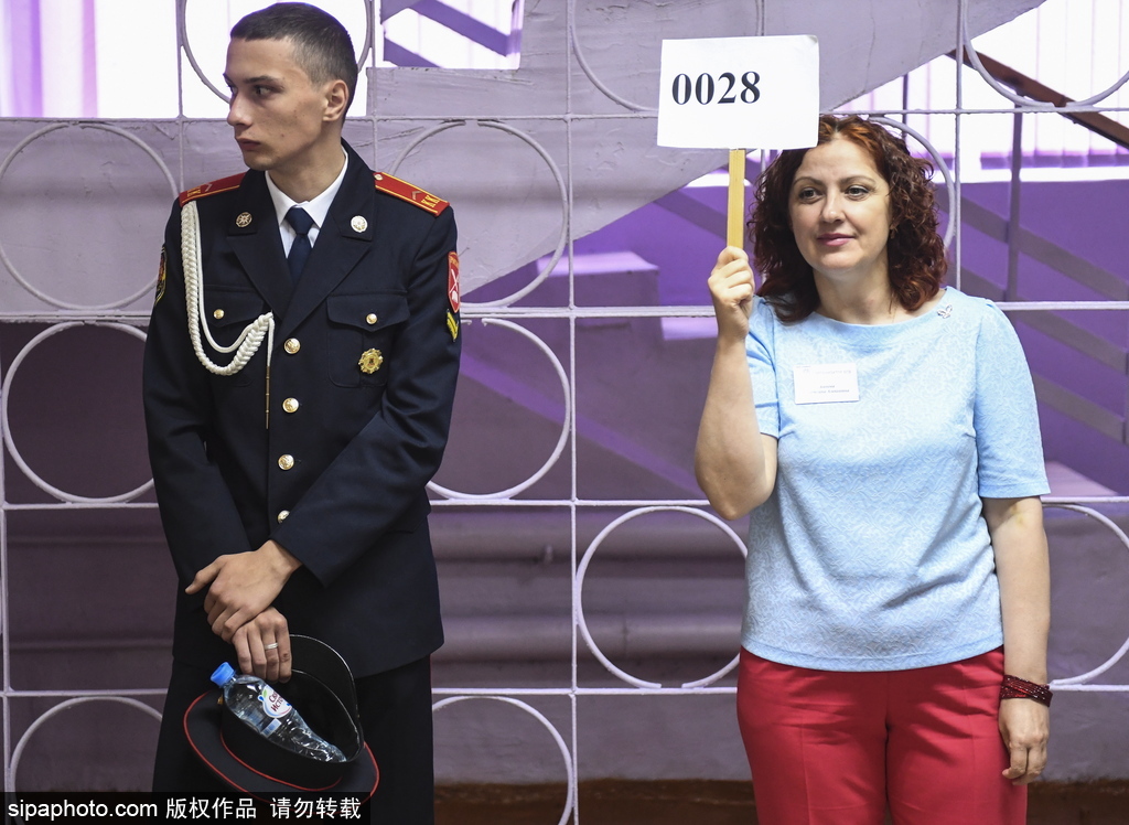 中國高考在即 看看俄羅斯高考現(xiàn)場什么樣