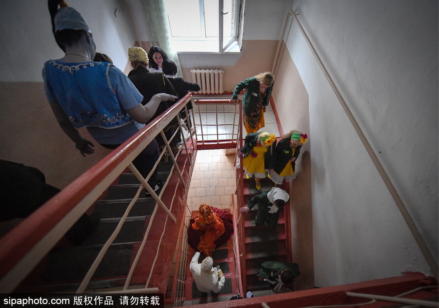 不輸超模！俄羅斯女子監獄舉行時裝秀