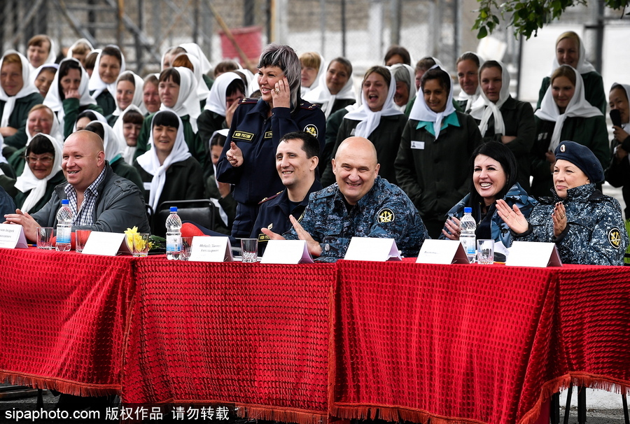 不輸超模！俄羅斯女子監獄舉行時裝秀