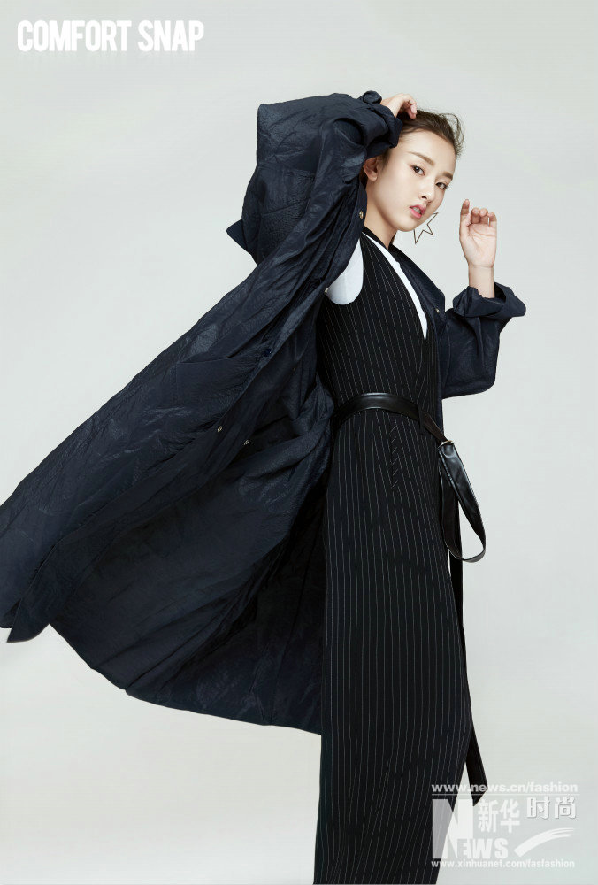 宋祖兒黑白大片曝光 鬼馬少女大秀混搭風(fēng)