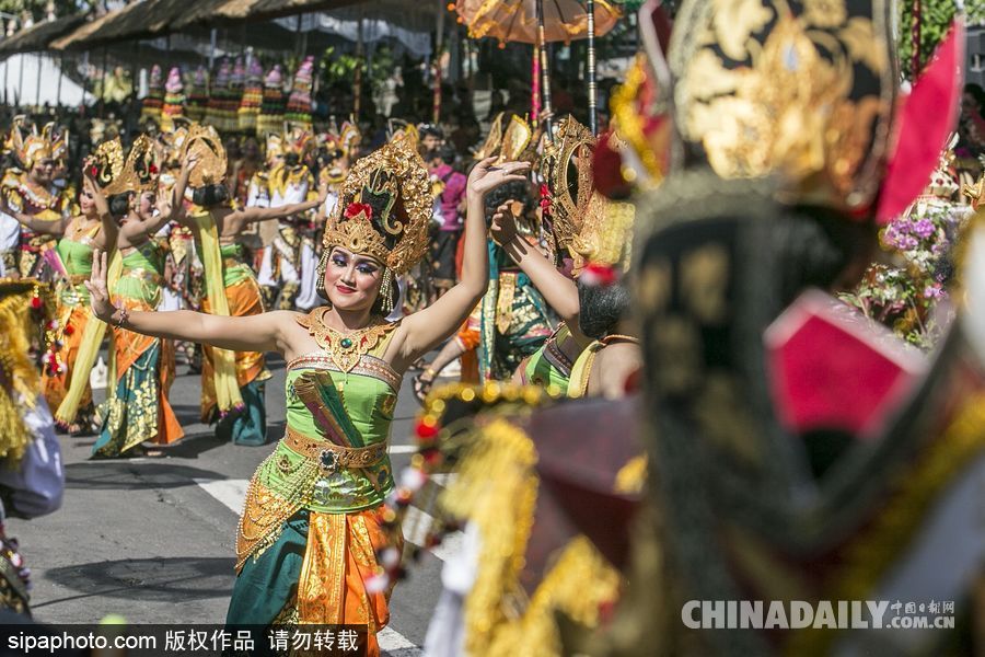 巴厘島藝術節開幕游行 讓你領略不一樣的巴厘風情