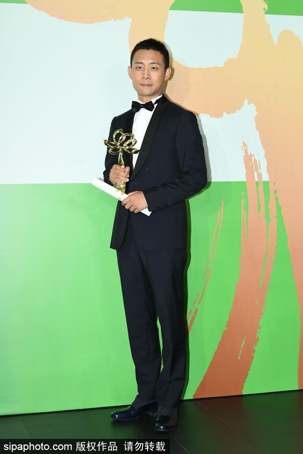 上海電視節(jié)白玉蘭獎 張譯殷桃憑《雞毛飛上天》分獲最佳男女主角