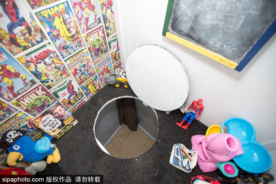 英國奇葩發(fā)明家打造世界首座海灘地下小屋