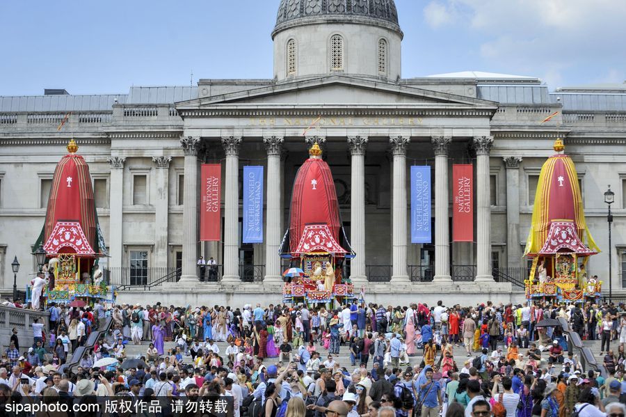 英國倫敦慶祝倫敦壇車節(jié) 民眾一路載歌載舞