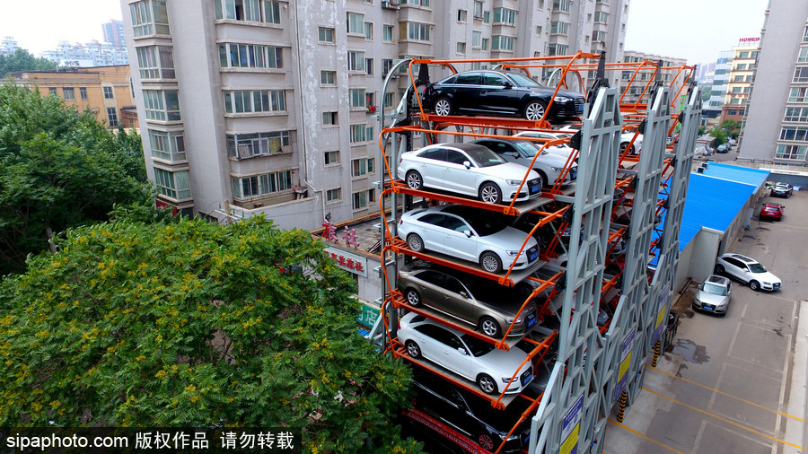 10層樓高垂直式立體停車(chē)場(chǎng)亮相沈陽(yáng)成景觀