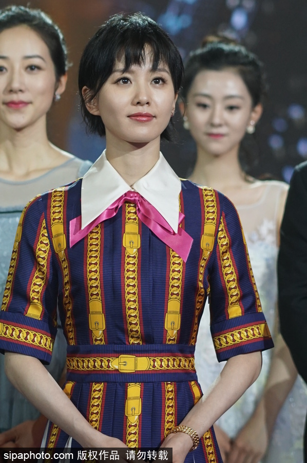 電視劇《醉玲瓏》開播盛典 劉詩詩優(yōu)雅亮相陳偉霆現(xiàn)場耍寶