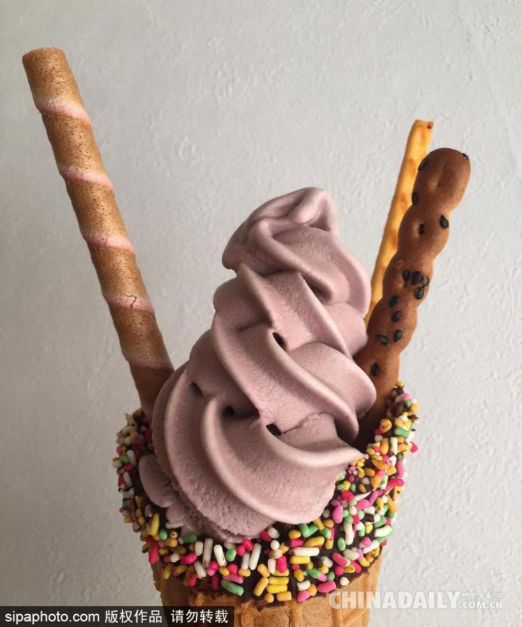 來一杯脆皮咖啡！東京一咖啡店標新立異推出能喝的“甜筒”