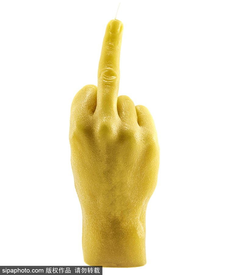 你認出這是蠟燭了嗎？立陶宛一公司推出人手型蠟燭可燃燒20小時