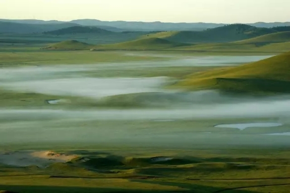 英國小哥到河北塞罕壩避暑，竟意外收獲了一個美麗的故事丨好運中國