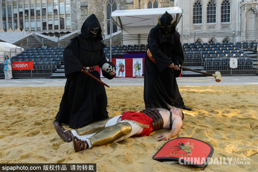 英國倫敦舉行古典角斗士大戰 模樣逼真重現歷史