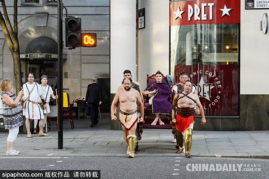 英國倫敦舉行古典角斗士大戰(zhàn) 模樣逼真重現(xiàn)歷史