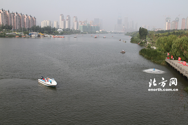 全運(yùn)會(huì)保障故事:爺爺,你的白頭發(fā)都曬黑了