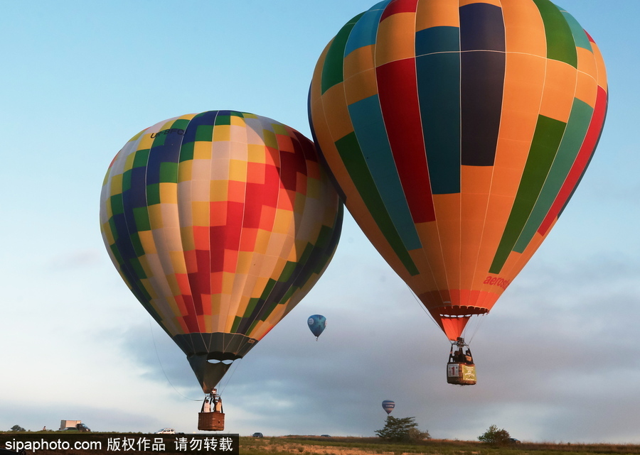 俄羅斯克里米亞舉行熱氣球節 色彩繽紛