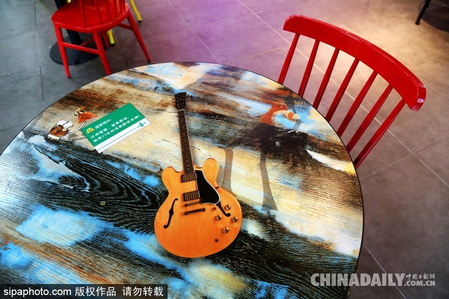 鄭州高?，F“最美”學生餐廳 音樂主題扮靚飯堂